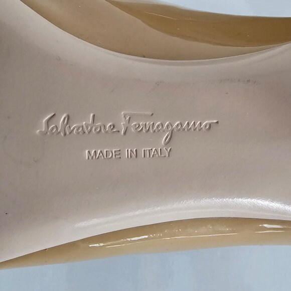 Ferragamo Pumps! Great condition! - Picture 8 of 11